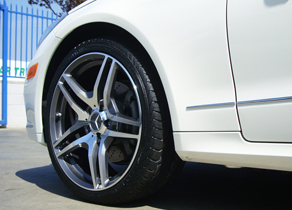 Mercedes Benz E 350 - Custom Wheels - Arctic White 